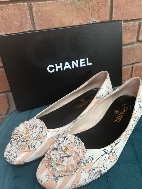 Chanel Camilla flats UK39 - Image 2