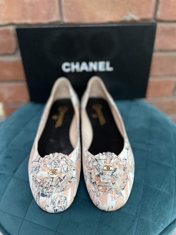 Chanel Camilla flats UK39