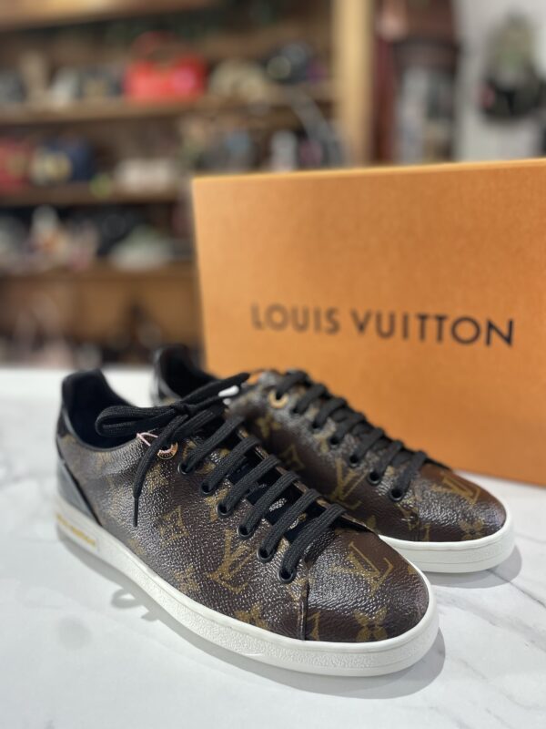 Louis Vuitton Trainers UK38