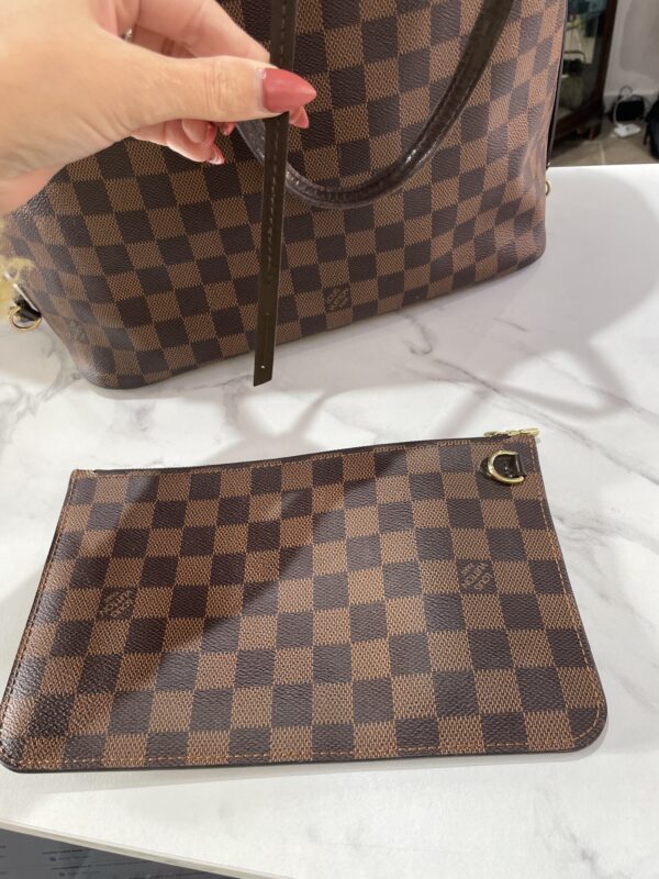 Louis Vuitton Damier Neverfull MM - Image 3