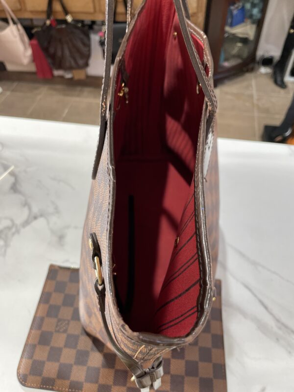 Louis Vuitton Damier Neverfull MM - Image 6