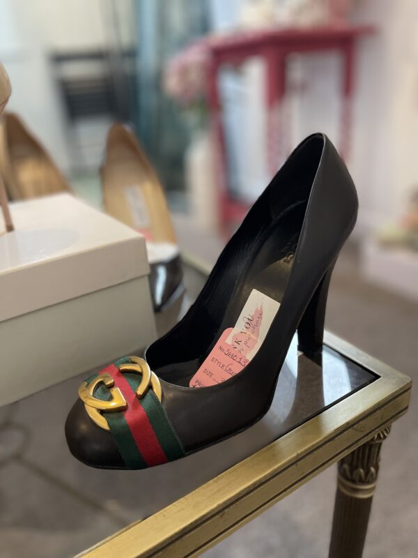 Gucci Buckle Court UK38