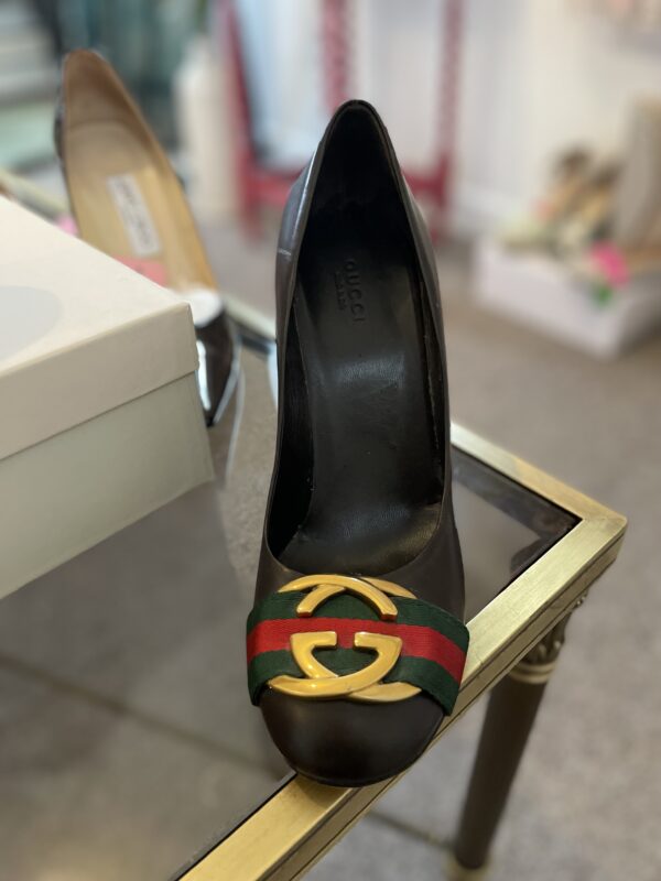 Gucci Buckle Court UK38 - Image 3