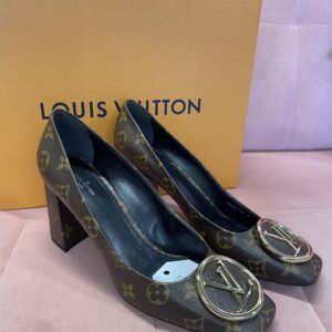 Louis Vuitton Court Shoes UK42