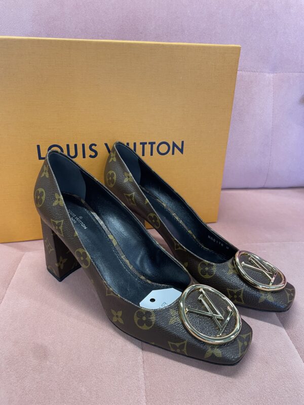 Louis Vuitton Court Shoes UK42