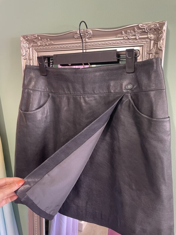 Chanel Leather Skirt EU14 - Image 4
