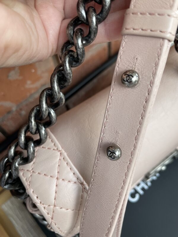Chanel Boy Medium- soft pink - Image 8